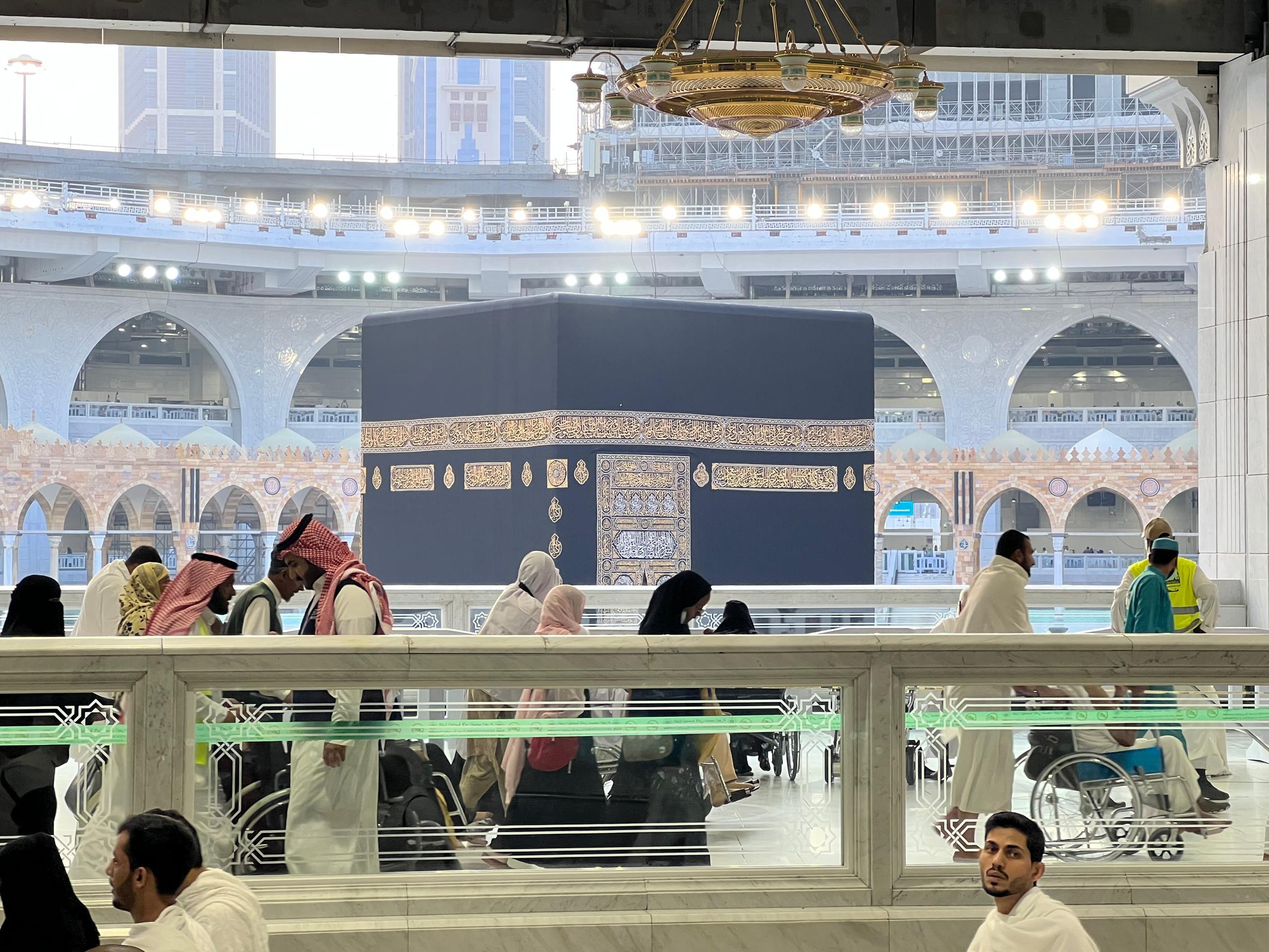 Umrah Platinum slide 2